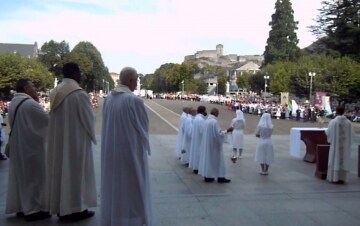 Processione eucaristica da Lourdes: Guida TV  - TV Sorrisi e Canzoni