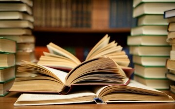 Lettori - I libri di una vita: Guida TV - TV Sorrisi e Canzoni