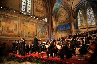 Concerto Di Natale Da Assisi 2024: Guida TV - TV Sorrisi e Canzoni