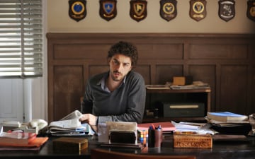 Il giovane Montalbano: Guida TV - TV Sorrisi e Canzoni