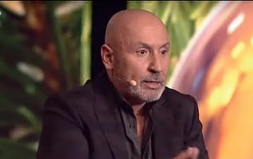 Maurizio Battista - Risate sotto l'albero: Guida TV - TV Sorrisi e Canzoni