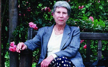 Piccole donne crescono. Natalia Ginzburg: Guida TV - TV Sorrisi e Canzoni