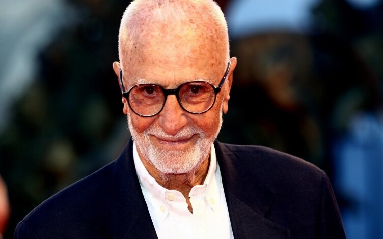Una storia da ridere - Breve biografia di Mario Monicelli: Guida TV - TV Sorrisi e Canzoni