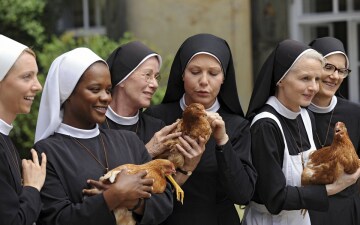 Un ciclone in convento: Guida TV - TV Sorrisi e Canzoni