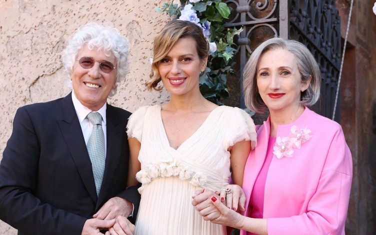 E' arrivata la felicità: Guida TV - TV Sorrisi e Canzoni