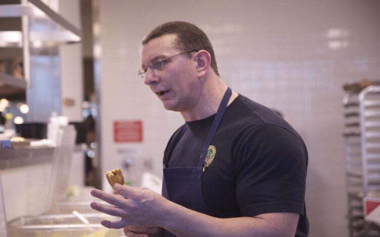 Restaurant Impossible: Guida TV - TV Sorrisi e Canzoni