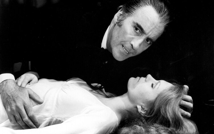 I satanici riti di Dracula: Guida TV - TV Sorrisi e Canzoni