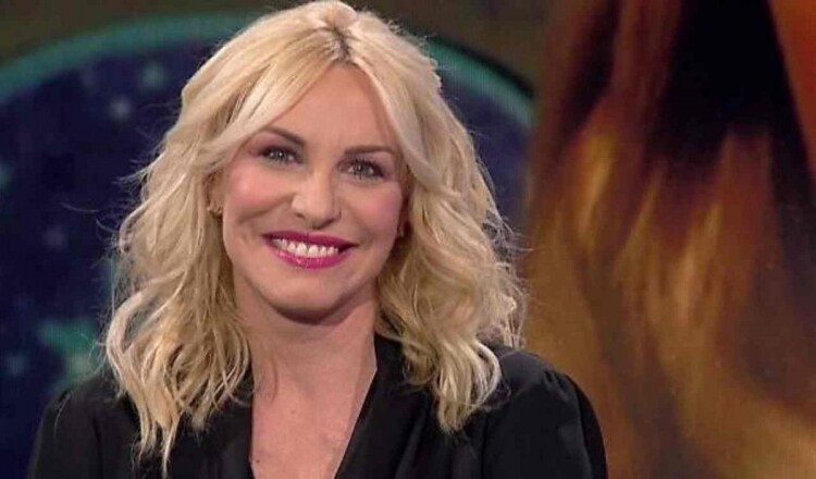 Festa Di Natale Una Serata Per Telethon Guida Tv Tv Sorrisi E Canzoni