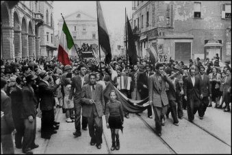 Milano 25 Aprile 1945: Guida TV  - TV Sorrisi e Canzoni