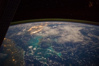 La Terra vista dallo spazio: Guida TV  - TV Sorrisi e Canzoni