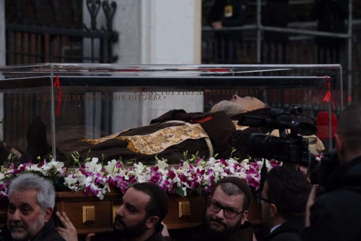 Padre Pio. Costruttore di Misericordia: Guida TV  - TV Sorrisi e Canzoni