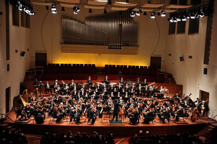 Un Giovane Prodigio Per L'Orchestra Rai: Guida TV  - TV Sorrisi e Canzoni