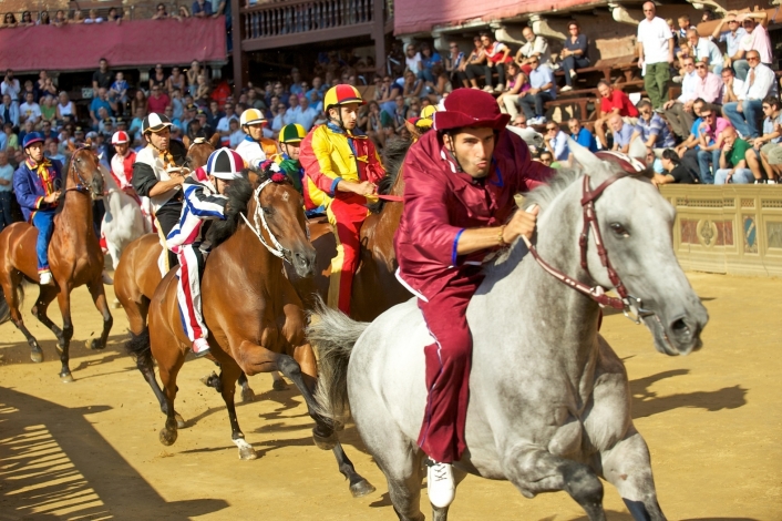 Il Palio: Guida TV  - TV Sorrisi e Canzoni