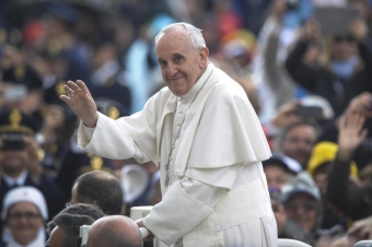 Angelus e visita alla casa santuario Chiesa di San Pietro Claver: Guida TV  - TV Sorrisi e Canzoni