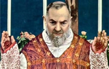 Padre Pio tornerò fra 100 anni: Guida TV  - TV Sorrisi e Canzoni