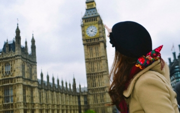 Camilla store in viaggio con Fiore: destinazione Londra: Guida TV  - TV Sorrisi e Canzoni