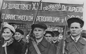 Russia: storia di una rivoluzione: Guida TV  - TV Sorrisi e Canzoni
