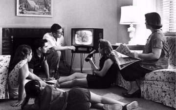 Storie di Rai Storia: Guida TV  - TV Sorrisi e Canzoni