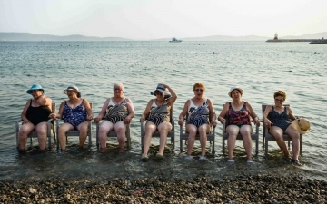 Funne - Le ragazze che sognavano il mare: Guida TV  - TV Sorrisi e Canzoni