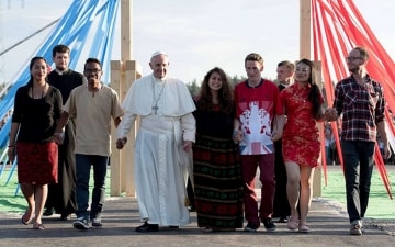Papa Francesco partecipa alla Riunione Pre-sinodale dei giovani: Guida TV  - TV Sorrisi e Canzoni