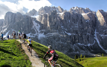 Mountain Bike Hero: Guida TV  - TV Sorrisi e Canzoni