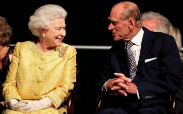 I 70 anni di nozze della regina: Guida TV  - TV Sorrisi e Canzoni