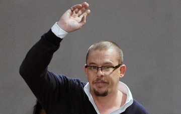 Alexander McQueen - Fashion Hooligan: Guida TV  - TV Sorrisi e Canzoni