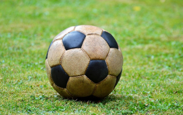 La palla è rotonda. La geografia del calcio: Guida TV  - TV Sorrisi e Canzoni