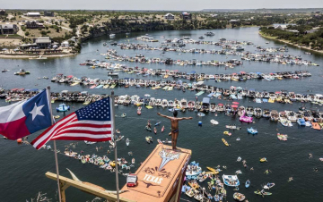 Grandi Altezze 2018: Red Bull Cliff Diving - World Series: Guida TV  - TV Sorrisi e Canzoni
