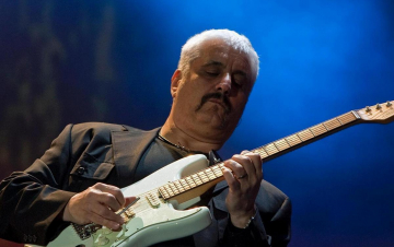 Pino Daniele In Concerto 1982: Guida TV  - TV Sorrisi e Canzoni