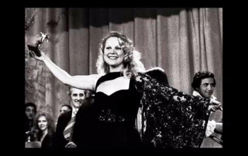 Sanremo Fronteretro 1968-1977. La crisi: Guida TV  - TV Sorrisi e Canzoni