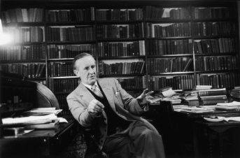 Tolkien Il Professore L'Anello E Il Tesoro: Guida TV  - TV Sorrisi e Canzoni
