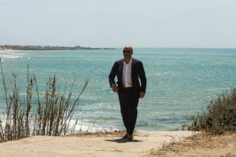 Il Commissario Montalbano - La giostra degli scambi: Guida TV  - TV Sorrisi e Canzoni