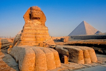 Ti porto io in Egitto con Ranulph e Joseph Fiennes: Guida TV  - TV Sorrisi e Canzoni