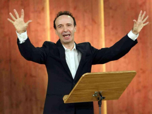 Roberto Benigni: Esodo - I Dieci Comandamenti: Guida TV  - TV Sorrisi e Canzoni
