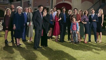A casa tutti bene - La serie: Guida TV  - TV Sorrisi e Canzoni