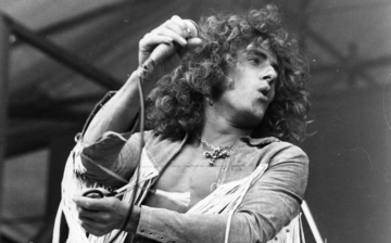 Brian Johnson, una vita on the road: Guida TV  - TV Sorrisi e Canzoni