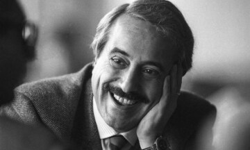 Chiedi chi era Giovanni Falcone: Guida TV  - TV Sorrisi e Canzoni