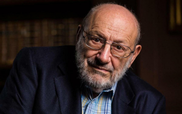 Conversazione di Enrico Ghezzi con Umberto Eco: Guida TV  - TV Sorrisi e Canzoni