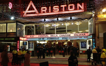 Superclassifica Show - Sanremo Story: Guida TV  - TV Sorrisi e Canzoni