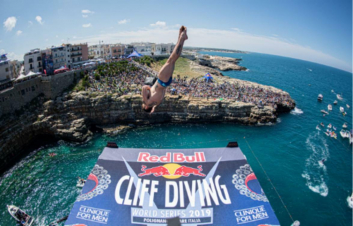 Red Bull Cliff Diving - Polignano a Mare 2022: Guida TV  - TV Sorrisi e Canzoni