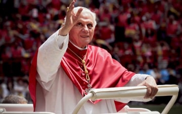 Papa Bendetto XVI: Guida TV  - TV Sorrisi e Canzoni
