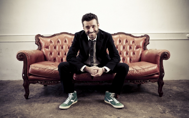 Daniele Silvestri - Acrobati: Guida TV  - TV Sorrisi e Canzoni