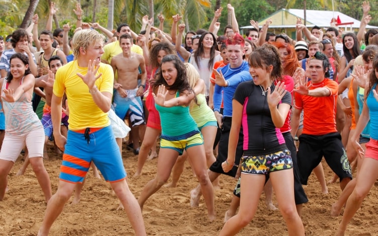 Teen Beach Movie 2: Guida TV  - TV Sorrisi e Canzoni