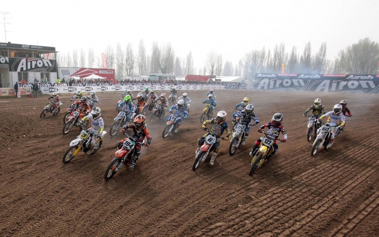 SUPERMARECROSS: Guida TV  - TV Sorrisi e Canzoni