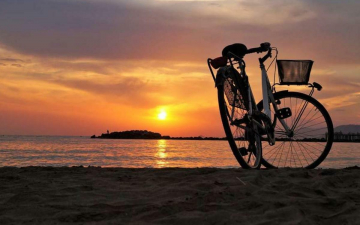Italian Beauty, Bellezza in bicicletta: Guida TV  - TV Sorrisi e Canzoni