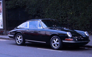 Porsche 911 - Legend On Wheels: Guida TV  - TV Sorrisi e Canzoni