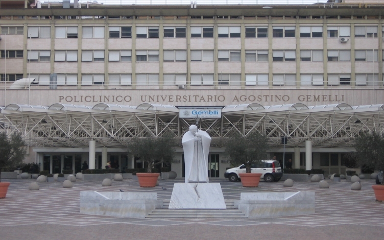 Santa Messa dalla Cappella Giuseppe Moscati del Policlinico Agostino Gemelli in Roma: Guida TV  - TV Sorrisi e Canzoni