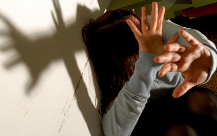Donne abusate: Guida TV  - TV Sorrisi e Canzoni