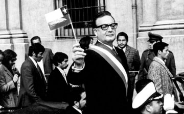Salvador Allende. L'ascesa e il declino: Guida TV  - TV Sorrisi e Canzoni